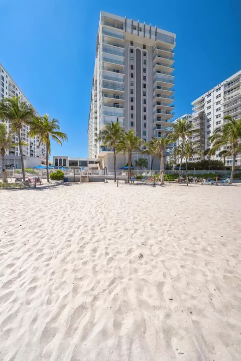 1000 S Ocean Blvd #8H, Pompano Beach, FL 33062