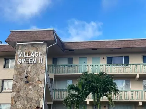 200 Village Green Cir E #207, Palm Springs, FL 33461