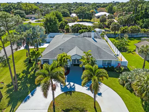 5903 Papaya Dr, Fort Pierce, FL 34982