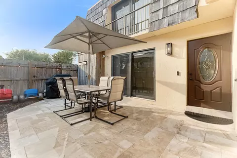 2469 Waterside Dr #3A, Lake Worth, FL 33461