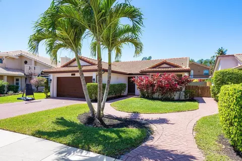 10581 Mendocino Ln, Boca Raton, FL 33428
