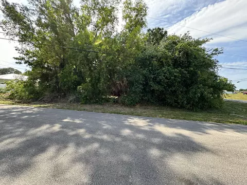 2782 SW Duluth St, Saint Lucie West, FL 34953