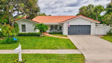793 Camino Lakes Cir, Boca Raton, FL 33486