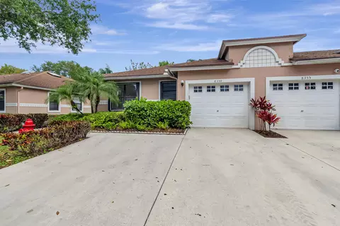 8359 Sunmeadow Ln, Boca Raton, FL 33496