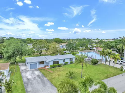 2563 Palmarita Rd, West Palm Beach, FL 33406