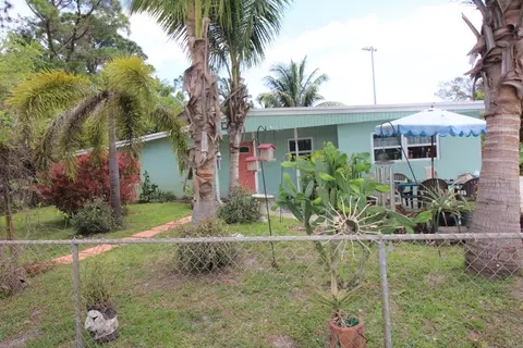 5881 SE Wesley Ave, Stuart, FL 34997 photo 1