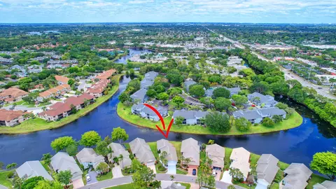 146 Harbor Lake Cir, Greenacres, FL 33413