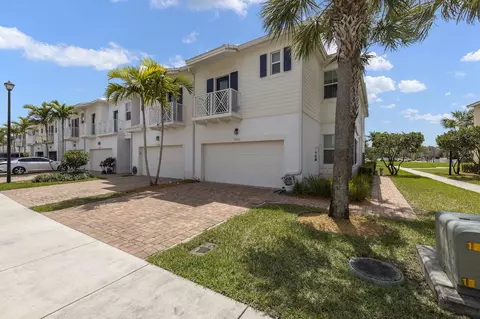 12000 Cypress Key Way, Royal Palm Beach, FL 33411
