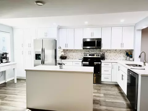 3146 Via Poinciana #201, Lake Worth, FL 33467