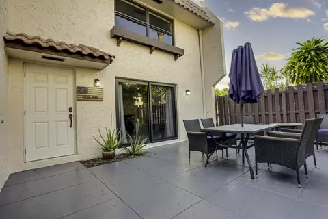 6332 Seven Springs Blvd #B, Greenacres, FL 33463