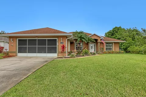 1049 Landsdowne Dr, Sebastian, FL 32958