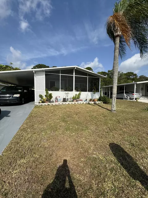 14 Rio De Palmas, Fort Pierce, FL 34951