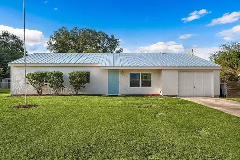 730 23rd Pl SW, Vero Beach, FL 32962