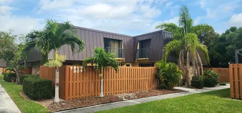 5859 SE Windsong Ln, Stuart, FL 34997