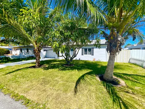 1420 N L St, Lake Worth, FL 33460