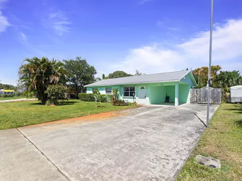 19121 SE Barus Dr, Jupiter, FL 33469