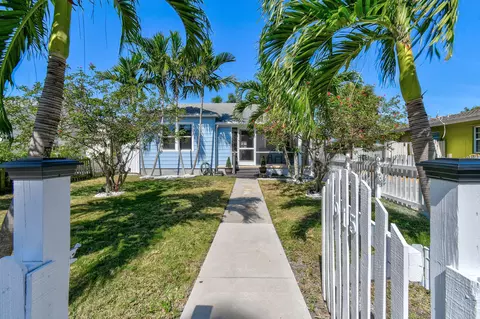 915 N K St, Lake Worth, FL 33460