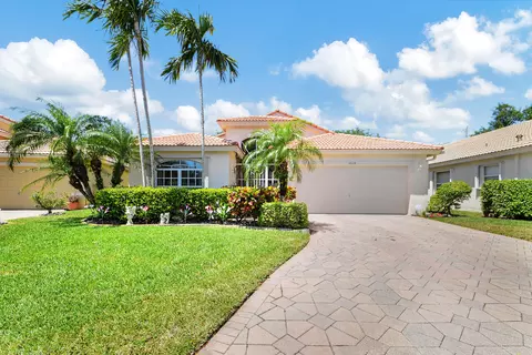 5928 Royal Club Dr, Boynton Beach, FL 33437
