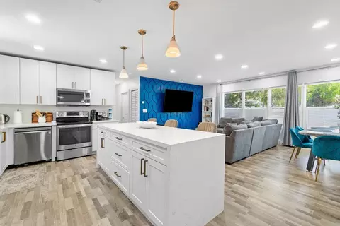 108 SE 11th Ave, Pompano Beach, FL 33060