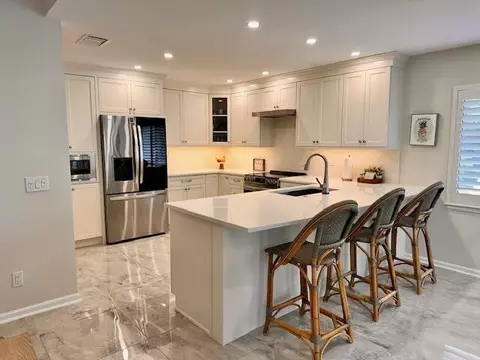 6404 SE Brandywine Ct #204, Stuart, FL 34997