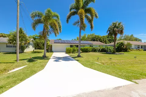 5500 Hickory Dr, Fort Pierce, FL 34982