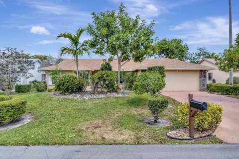 3035 NW 15th St, Delray Beach, FL 33445