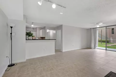 7832 Sonoma Springs Cir #108, Lake Worth, FL 33463