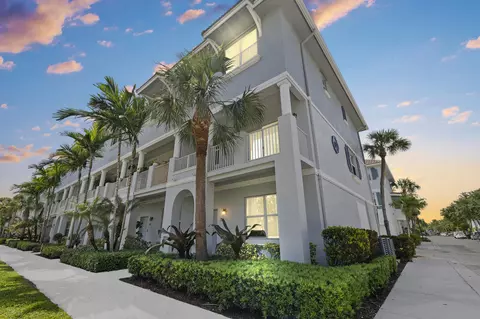 1295 Via De Fossi, Boynton Beach, FL 33426