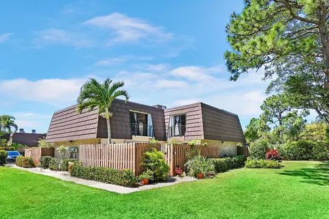 5716 SE Riverboat Dr #206, Stuart, FL 34997