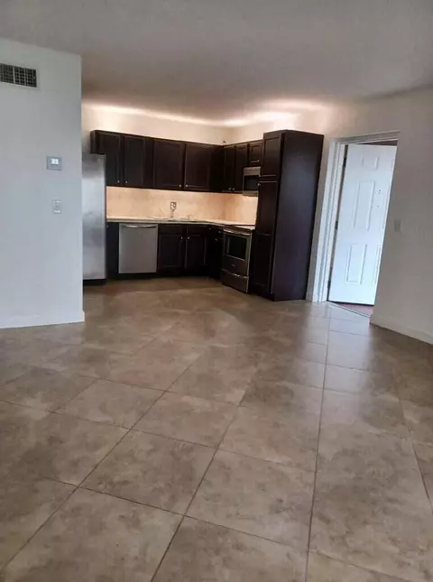 203 Foxtail Dr #C1, Greenacres, FL 33415