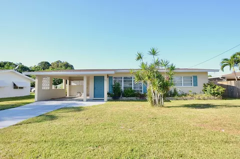773 E Prima Vista Blvd NE, Port Saint Lucie, FL 34952