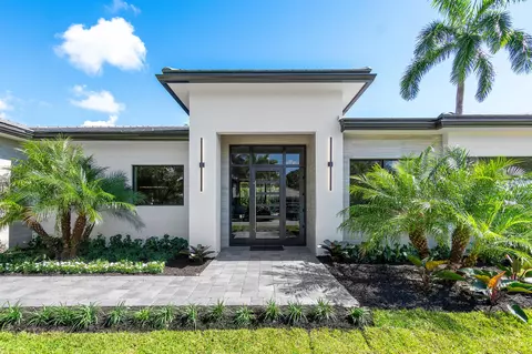 719 Sunshine Dr, Delray Beach, FL 33444