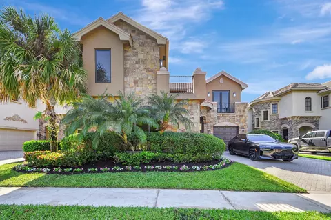 3428 Collonade Dr, Wellington, FL 33449