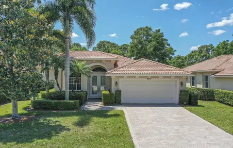 8913 Champions Way, Port Saint Lucie, FL 34986
