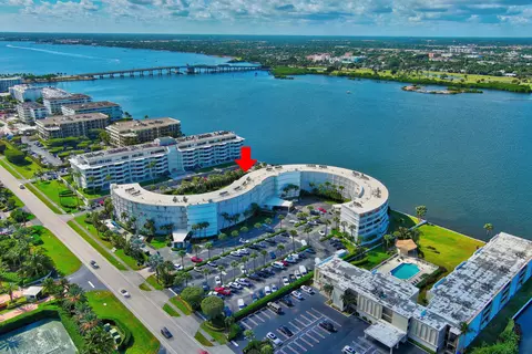 2760 S Ocean Blvd #410, Palm Beach, FL 33480