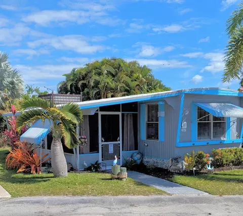 4728 NE Blue Heron Ln, Jensen Beach, FL 34957