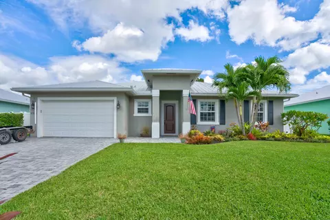 6317 SE Amethyst Ter, Hobe Sound, FL 33455