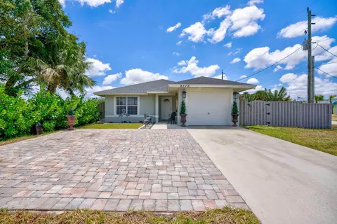 8376 SE Alamanda Way, Hobe Sound, FL 33455