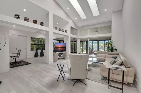 21216 Clubside Dr #B, Boca Raton, FL 33434