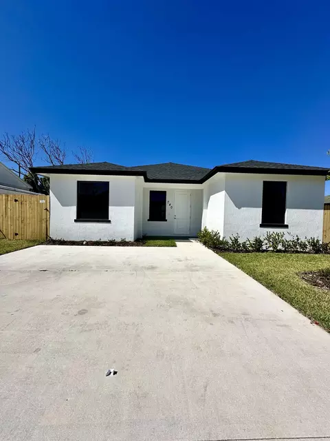 740 W 3rd St, Riviera Beach, FL 33404