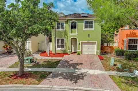4349 Lake Tahoe Cir, West Palm Beach, FL 33409