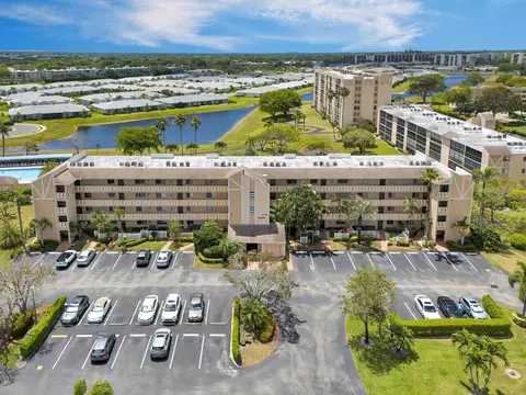 6936 Huntington Ln #403, Delray Beach, FL 33446