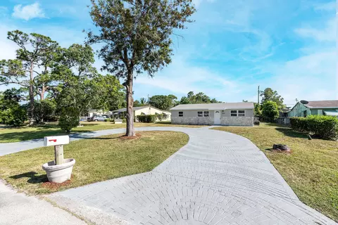 4386 Walnut St, West Palm Beach, FL 33406