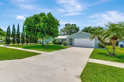 606 Oak Ter, Jupiter, FL 33458
