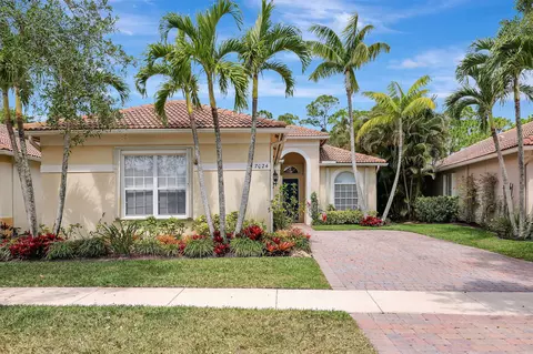 7024 SE Cricket Ct, Stuart, FL 34997 photo 1