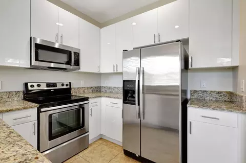 4384 Berkshire Wharf Dr, Lake Worth, FL 33461