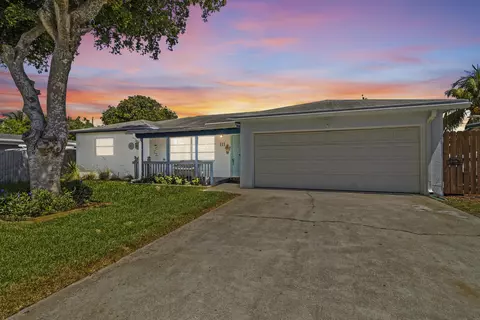 111 SE 14th Pl, Deerfield Beach, FL 33441