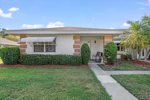 125 Lakes End Dr #A, Fort Pierce, FL 34982