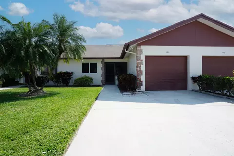 181 Moccasin Trl N, Jupiter, FL 33458