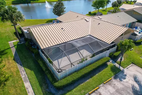 5735 Golden Eagle Cir, Palm Beach Gardens, FL 33418